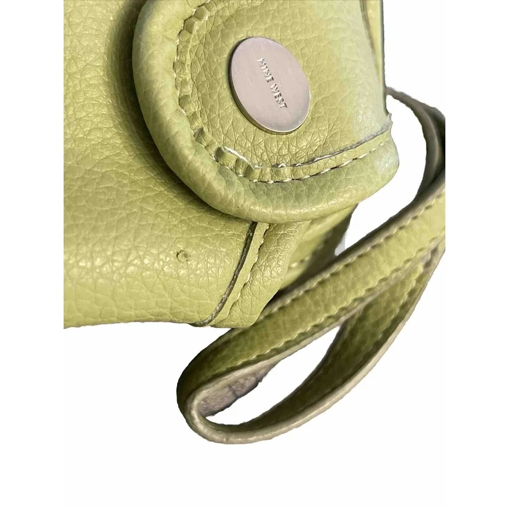 NINE WEST Green Wristlet Cell Phone Case Organizer ID